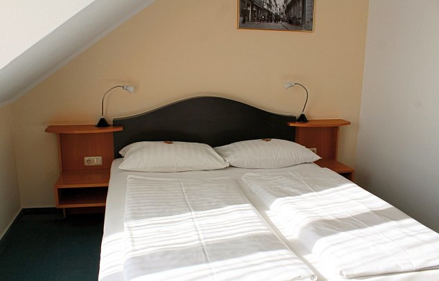 H+ Hotel Erfurt - Wohnbeispiel Doppelzimmer (Zimmercodierung DB1)