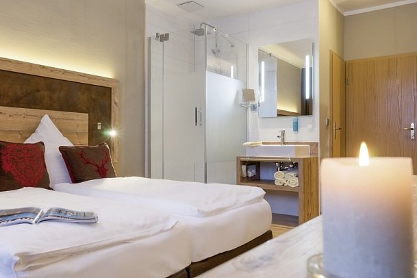 Waldhotel Berghof - Wohnbeispiel Doppelzimmer Komfort (Zimmercodierung DF1)