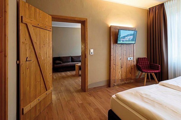 Waldhotel Berghof - Wohnbeispiel Familienzimmer (Zimmercodierung FB1)