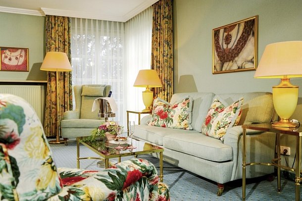 Hotel am Schlosspark - Wohnbeispiel Juniorsuite (Zimmercodierung JB1)