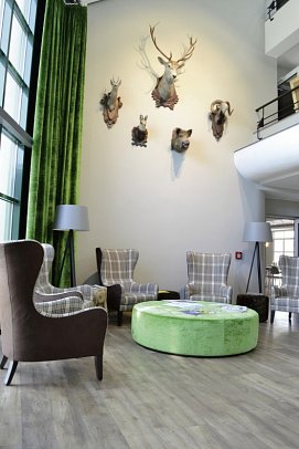 Berg & Spa Hotel Gabelbach - Sitzgruppe im Eingangsbereich