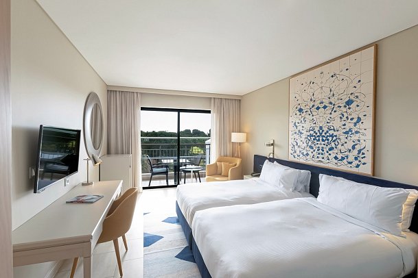 Hilton Vilamoura As Cascatas Golf Resort & Spa - Wohnbeispiel Doppelzimmer Deluxe Golfplatzblick (Zimmercodierungen DD2, D1E & D2E)