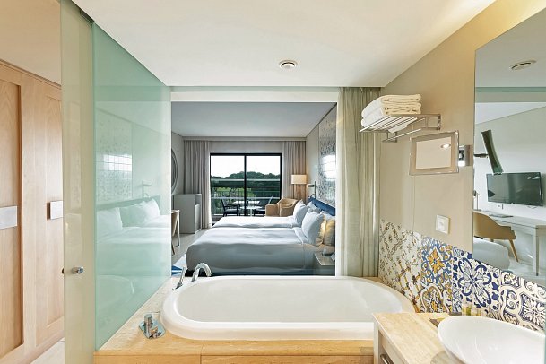 Hilton Vilamoura As Cascatas Golf Resort & Spa - Wohnbeispiel Doppelzimmer Deluxe Golfplatzblick (Zimmercodierungen DD2, D1E & D2E)