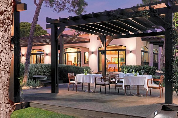 Pine Cliffs Hotel, a Luxury Collection Resort - Piri Piri