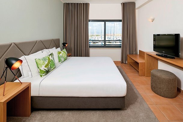 NH Marina Portimão Resort - Wohnbeispiel Apt. 1 Schlafzimmer Marina Beach (Zimmercodierung AB1)