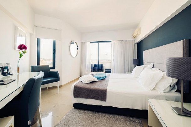 Rocamar Exclusive Hotel & Spa - Wohnbeispiel Doppelzimmer Superior Meerblick (Zimmercodierung DSM)