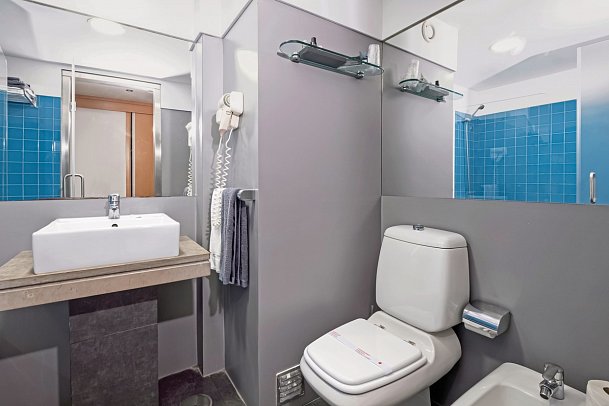 Rocamar Exclusive Hotel & Spa - Beispiel Bad Doppelzimmer (Zimmercodierungen DPL, DBL & D1L)