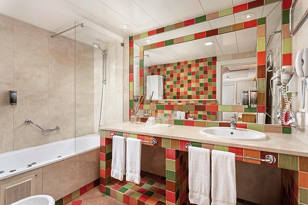 Grande Real Santa Eulalia - Beispiel Bad Apt. 1 Schlafzimmer (Zimmercodierung AB1)