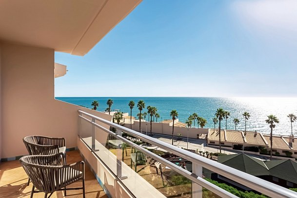 Grande Real Santa Eulalia - Beispiel Balkon Doppelzimmer Meerblick (Zimmercodierung DBM)