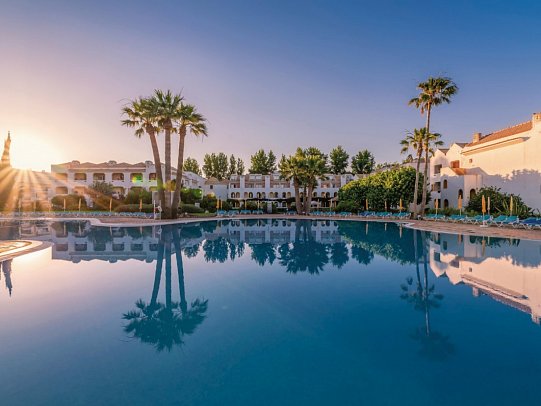 Golden Club Cabanas
