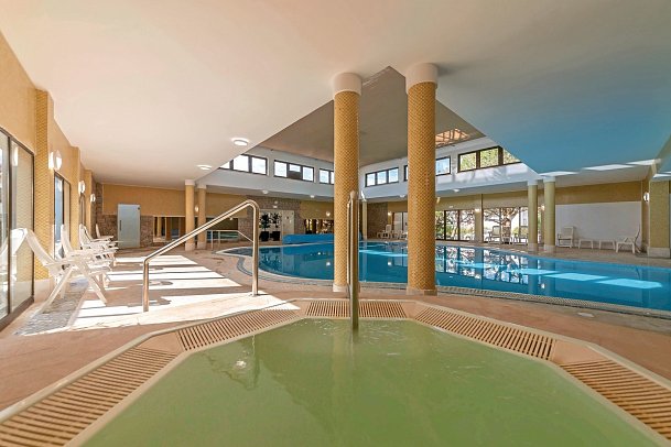 Golden Club Cabanas