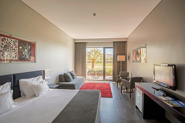 Vila Galé Lagos - Wohnbeispiel Familienzimmer Landblick (Zimmercodierung FBL)