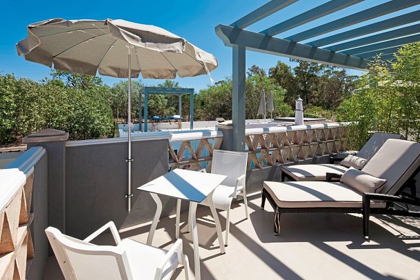 Costa d'Oiro Ambiance Village - Beispiel Terrasse Doppelzimmer Deluxe (Zimmercodierung DD1)