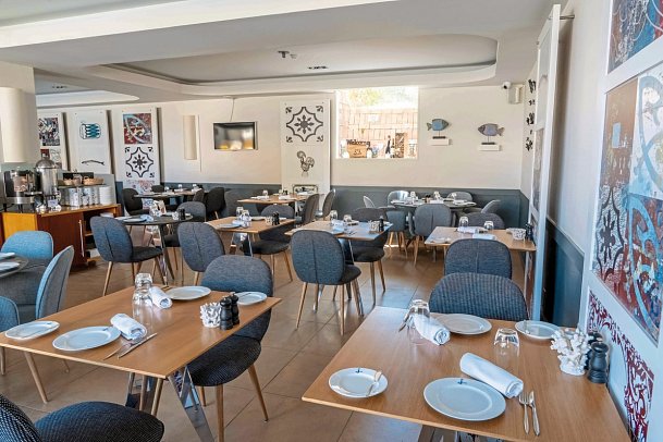 Costa d'Oiro Ambiance Village