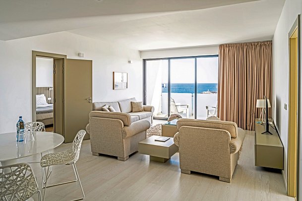 Memmo Baleeira - Wohnbeispiel Memmo Suite Meerblick (Zimmercodierung J1M)