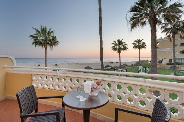 AP Oriental Beach - Beispiel Balkon Doppelzimmer Meerblick (Zimmercodierungen DBN & D1N)