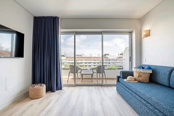 Aqualuz Lagos by Editory - Wohnbeispiel Suite (Zimmercodierung WB1)