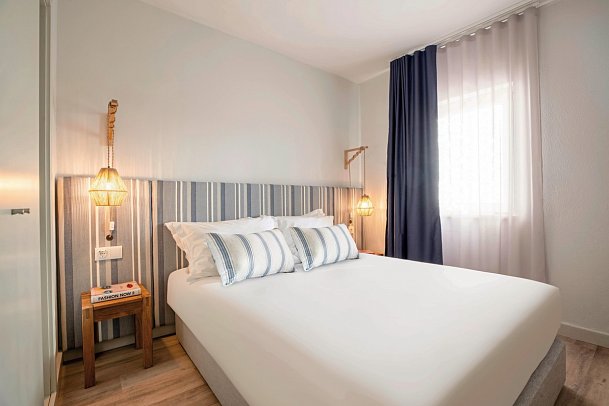 Aqualuz Lagos by Editory - Wohnbeispiel Suite Premium (Zimmercodierung WM1)