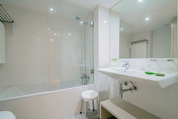 Aqualuz Lagos by Editory - Beispiel Bad Studio Premium (Zimmercodierung SM1)