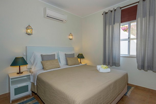 Rocha Brava Village Resort - Wohnbeispiel Apt. 2 Schlafzimmer (Zimmercodierung OB1)