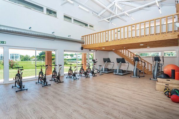 AP Victoria Sports & Beach