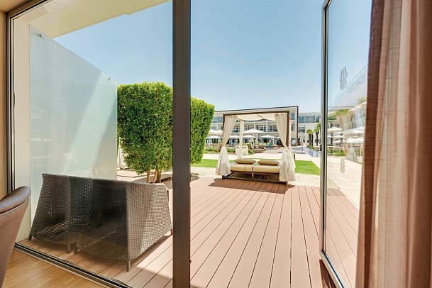 Iberostar Selection Lagos Algarve - Wohnbeispiel Doppelzimmer Terrasse Bali-Bett (Zimmercodierungen DB3 & DB4)