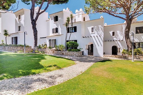 Pine Cliffs Townhouses