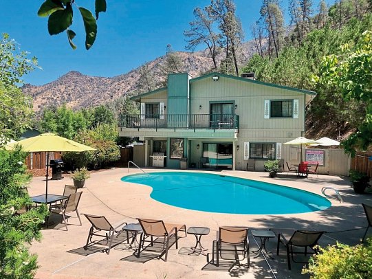 Yosemite Cedar Lodge