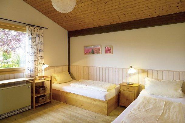 Ferienwohnpark Immenstaad - Wohnbeispiel Satteldachhaus Typ 9 (Zimmercodierung HB2)