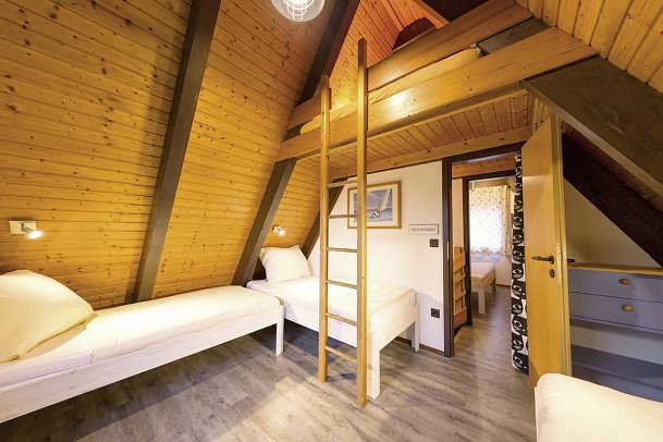 Ferienwohnpark Immenstaad - Wohnbeispiel Nurdachhaus Typ 8 (Zimmercodierung HB3)