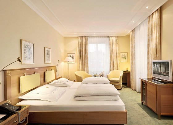 Hotel Reutemann-Seegarten - Wohnbeispiel Doppelzimmer Seite (Zimmercodierung DB1)