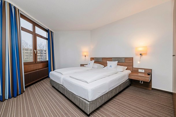 Parkhotel St. Leonhard - Wohnbeispiel Doppelzimmer Landseite (Zimmercodierung DB1)