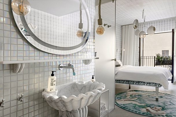 25hours Hotel Piazza San Paolino - Wohnbeispiel Doppelzimmer Medium (Paradiso) Plus mit Balkon (Zimmercodierung DB2)