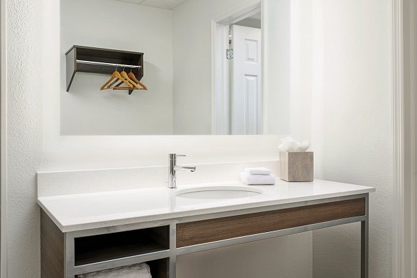 Best Western Naples Inn & Suites