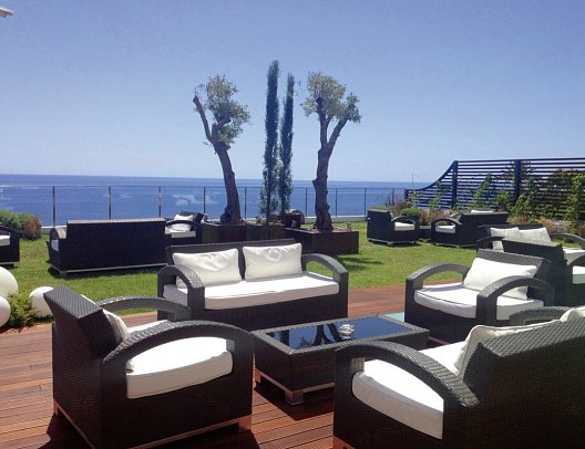 Madeira Regency Cliff