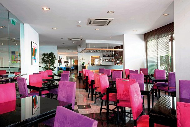 Madeira Regency Cliff