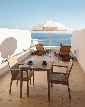 Meliá Madeira Mare - Beispiel Balkon Doppelzimmer Superior (Zimmercodierungen DSM & DS1)