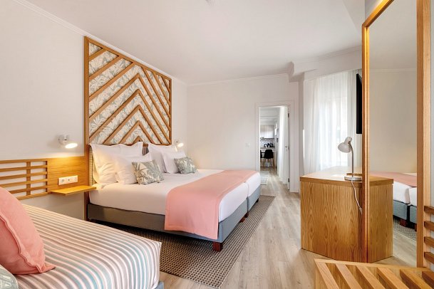 Aqua Natura Bay - Wohnbeispiel Familienzimmer (Zimmercodierung FB1)