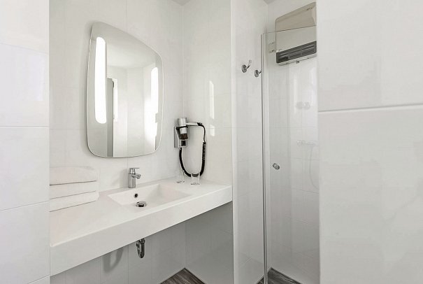 ibis Frankfurt Centrum Hotel - Wohnbeispiel Doppelzimmer Superior (Zimmercodierung DS1)