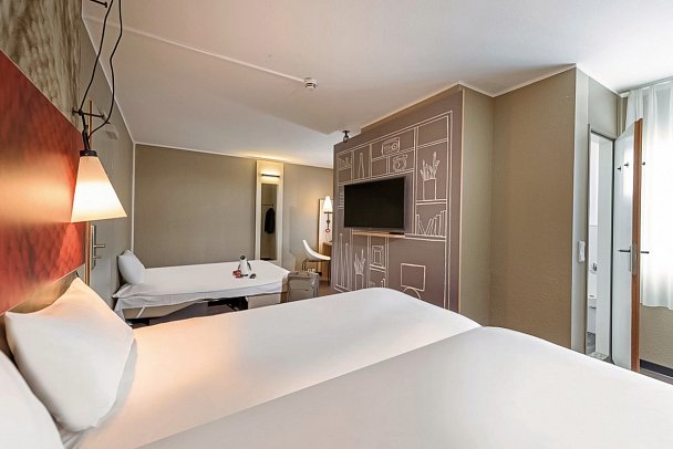 ibis Frankfurt Centrum Hotel - Wohnbeispiel Familienzimmer (Zimmercodierung FB1)