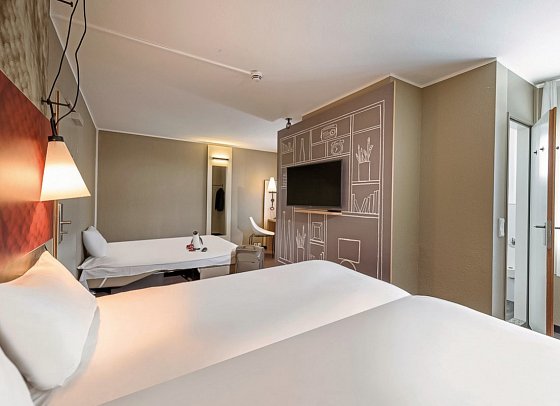 ibis Frankfurt Centrum Hotel - Wohnbeispiel Familienzimmer (Zimmercodierung FB1)