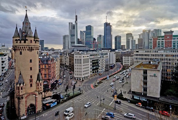 Flemings Selection Hotel Frankfurt City - Blick vom Hotel auf die Frankfurter Skyline