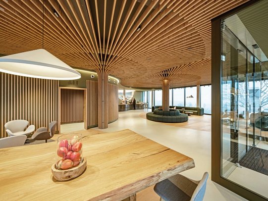 WALD.WEIT Rheingau Hotel & Retreat - Lobby