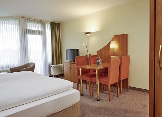 Sunday Hotel Willingen - Wohnbeispiel Familienzimmer Deluxe (Zimmercodierungen FD1, FD2, UC1 & UC2)
