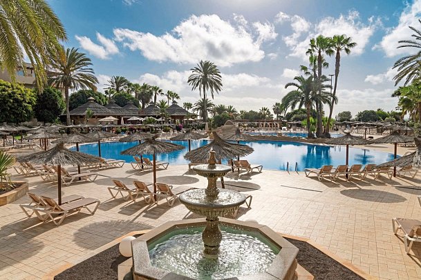 Elba Carlota Beach & Golf Resort