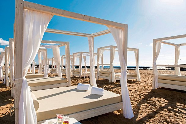 Elba Carlota Beach & Golf Resort