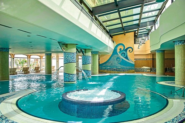 Secrets Bahía Real Resort & Spa