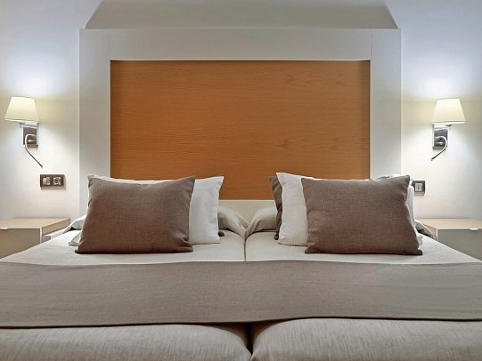 XQ El Palacete - Wohnbeispiel Doppelzimmer Pemium (Zimmercodierung DMM)