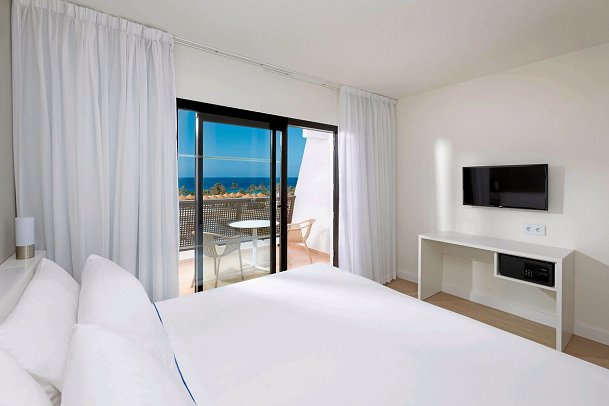 Sol Fuerteventura Jandia - All Suites - Wohnbeispiel Juniorsuite Meer- und Poolblick (Zimmercodierungen J3M & J4M)