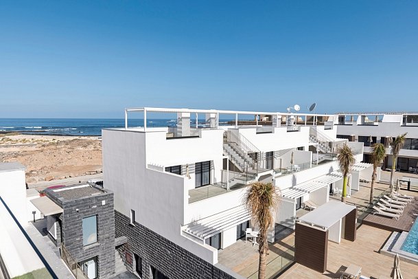 Esmeralda Cotillo Homes by LIVVO